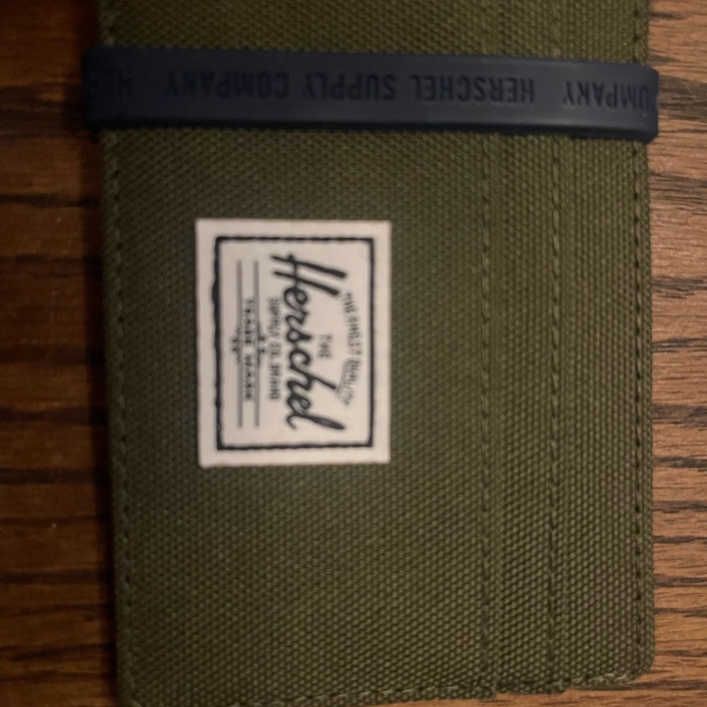 Herschel Olive Charlie Card Holder